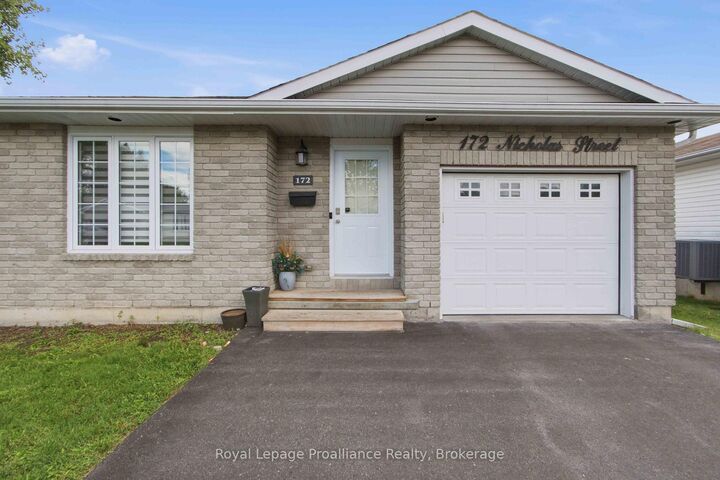 Property Photo:  172 Nicholas Street  ON K8V 6B2 