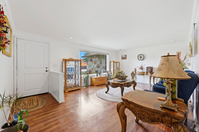 Property Photo: 7472 S Waterloo Cir UT 84084