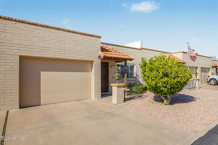 Property Photo:  440 S Parkcrest -- 91  AZ 85206 