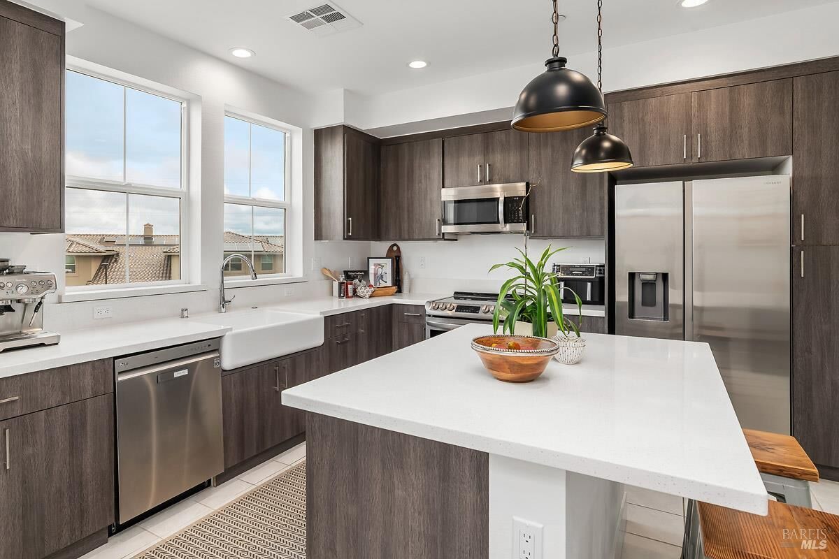 Property Photo: 401 Rockview Road CA 94949