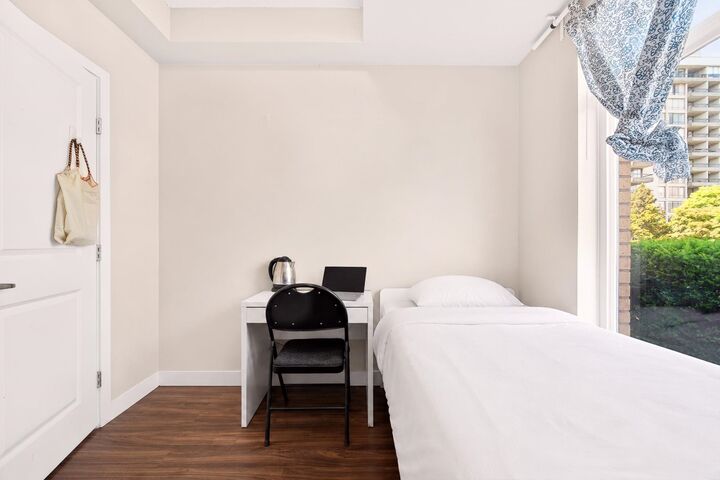 Property Photo:  5692 Kings Road Third Bedroom  BC V6T 1K8 