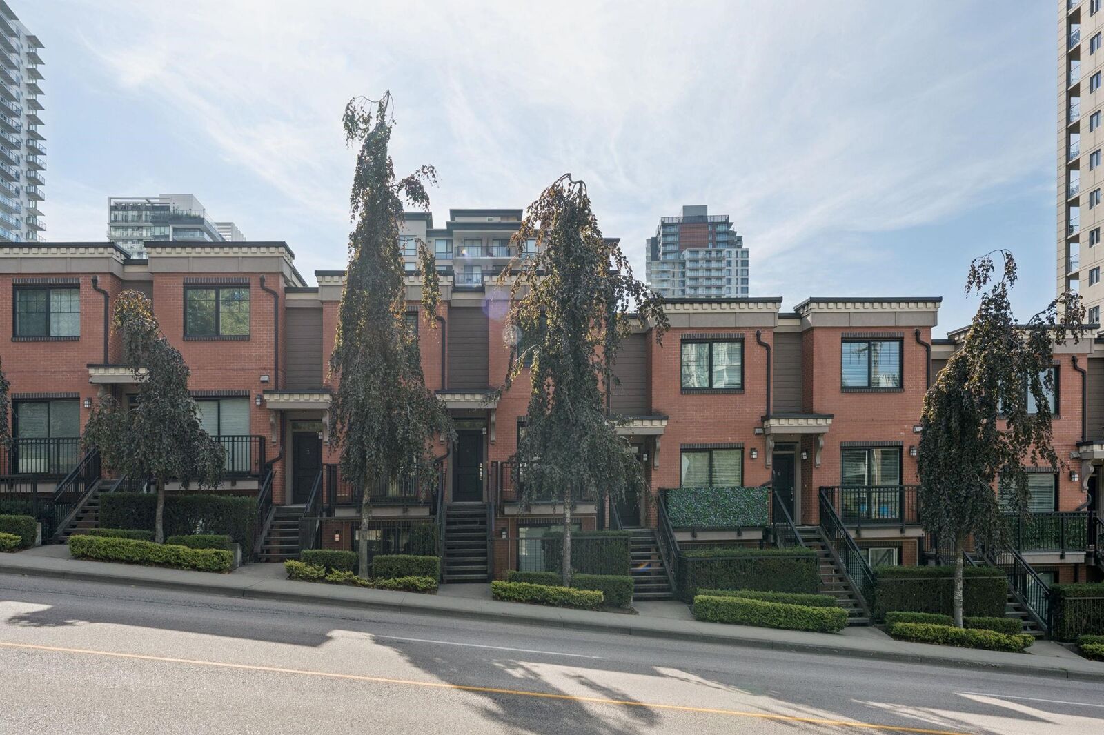 Property Photo:  838 Royal Avenue 4  BC V3M 1J9 