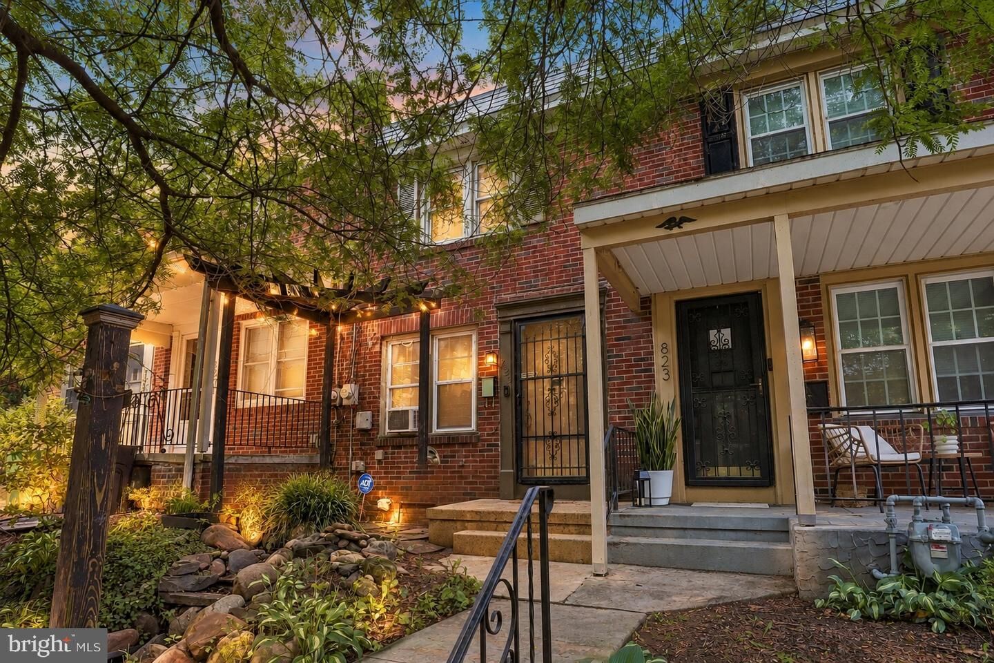 Property Photo:  825 Union Street  PA 17603 