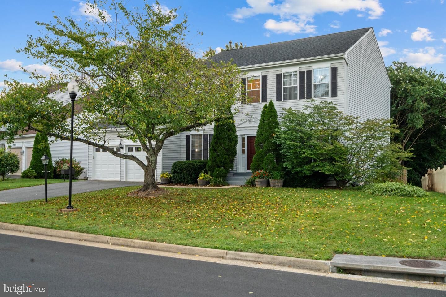 Property Photo:  43848 Glenhazel Drive  VA 20147 