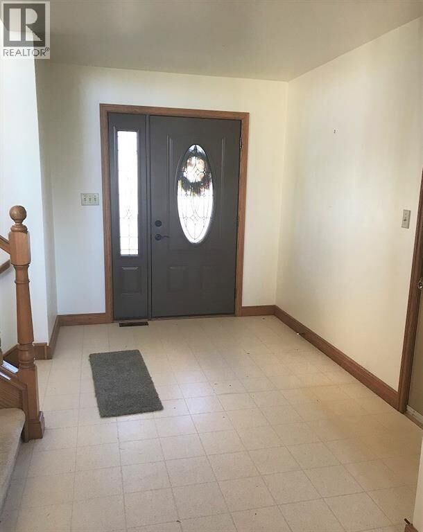 Property Photo:  124 Paddock Road  ON N8A 4Y3 