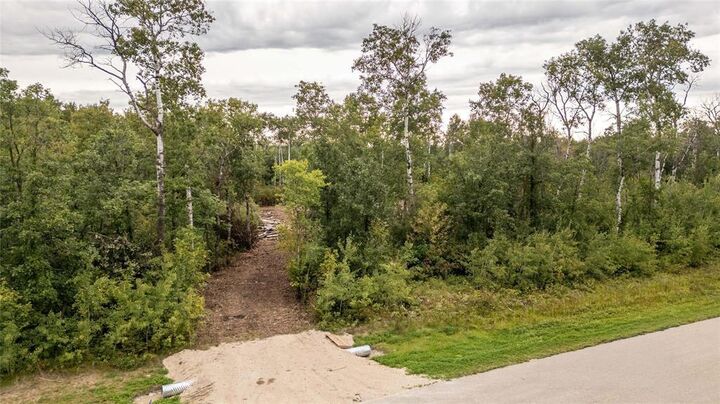 Property Photo:  45 Lilac Lane  MB R0A 0W2 