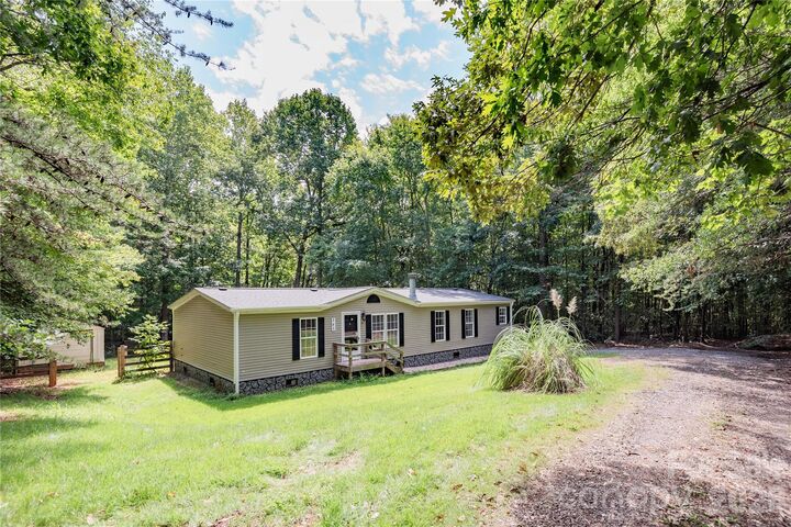 Property Photo:  141 Tommys Lane  NC 28117 