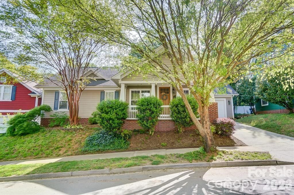 Property Photo:  14100 Garden District Row  NC 28078 