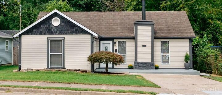 Property Photo:  2171 University Boulevard  OH 45015 