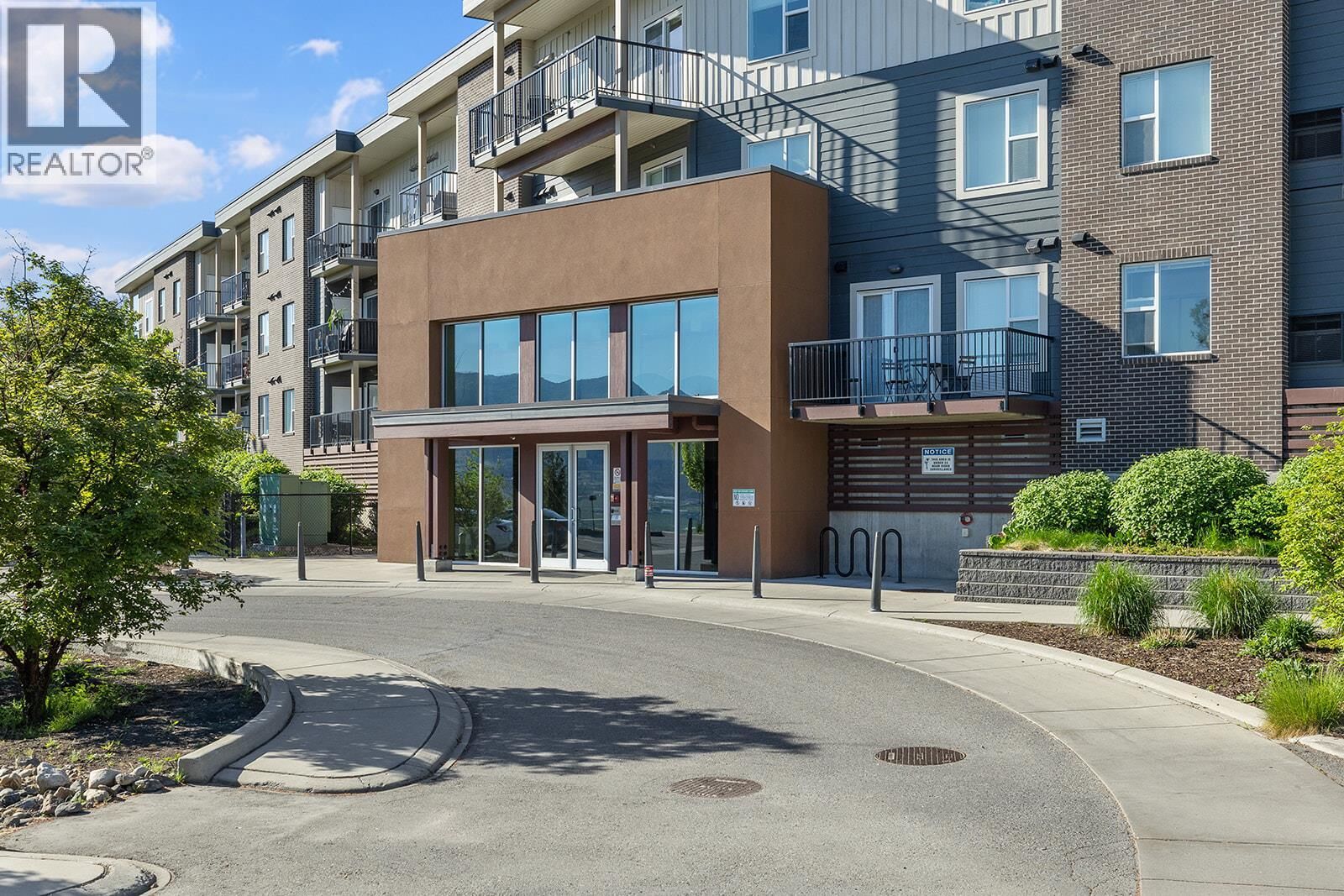 Property Photo:  935 Academy Way 117  BC V1V 3C9 