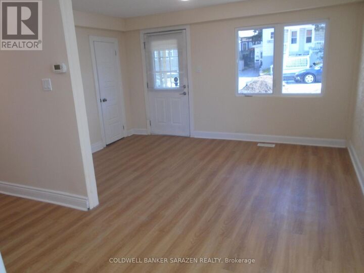 Photo de la propriété: 383 Montfort Street North ON K1L 5M9