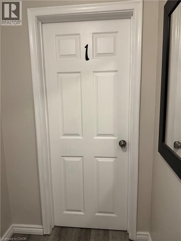 Property Photo:  16 Kehl Street 1  ON N2M 3T9 