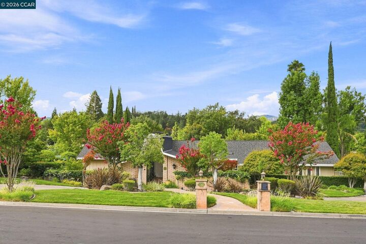 Property Photo: 126 Peake Pl CA 94507