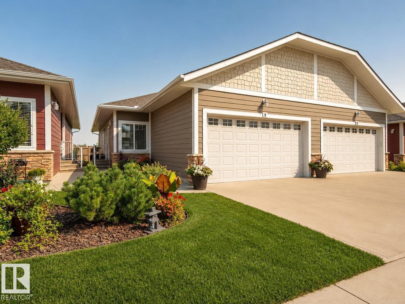 Property Photo:  175 McConachie Drive NW 9  AB T5Y 0S1 