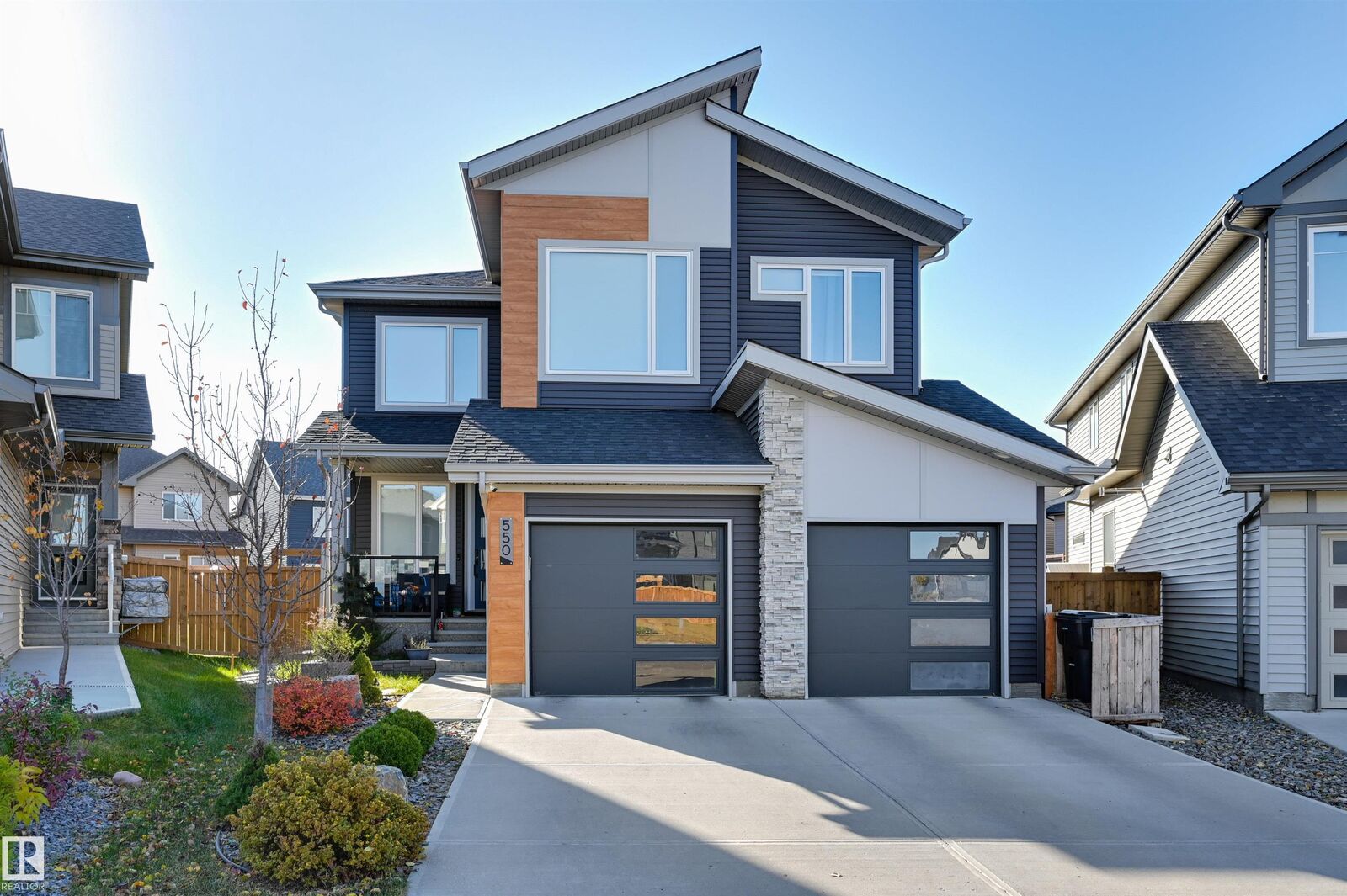 Property Photo:  550 Eagleson Wynd NW  AB T6M 0Y4 