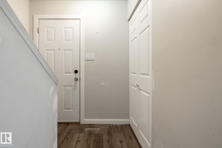 Property Photo:  54 Lakewood Village NW  AB T6K 2B3 