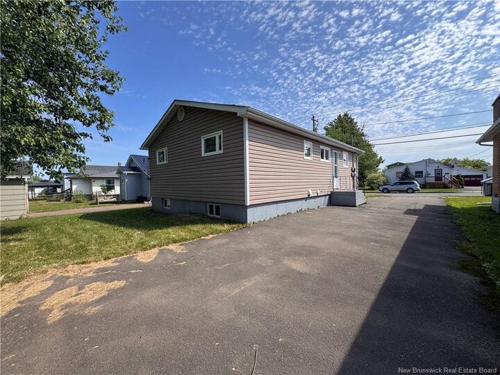 Property Photo:  118 Cedar Street  NB E1C 7L4 