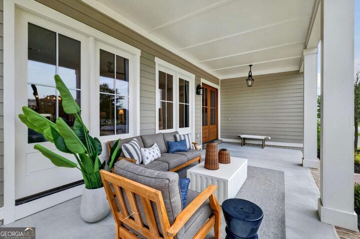 Property Photo: 403 Reserve Way GA 31401