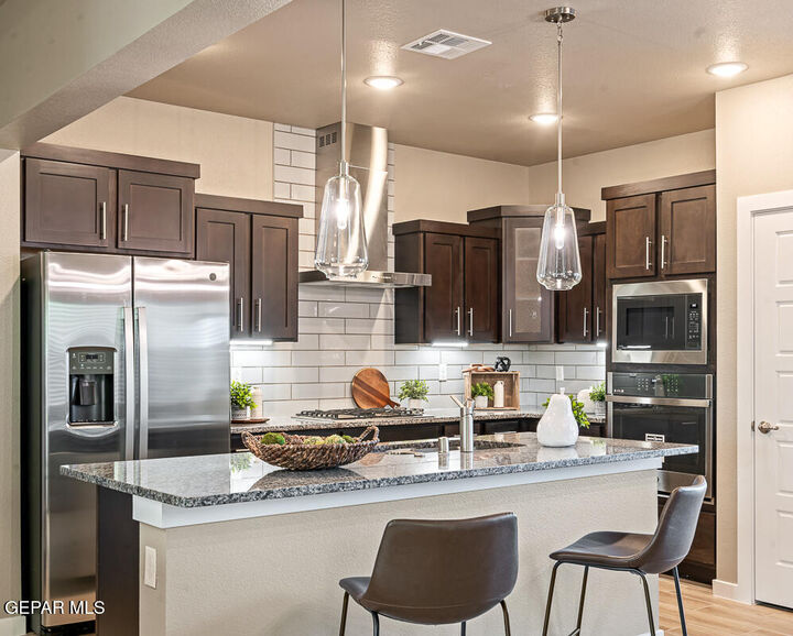 Property Photo:  1808 Kelsey Davis Avenue  TX 79928 