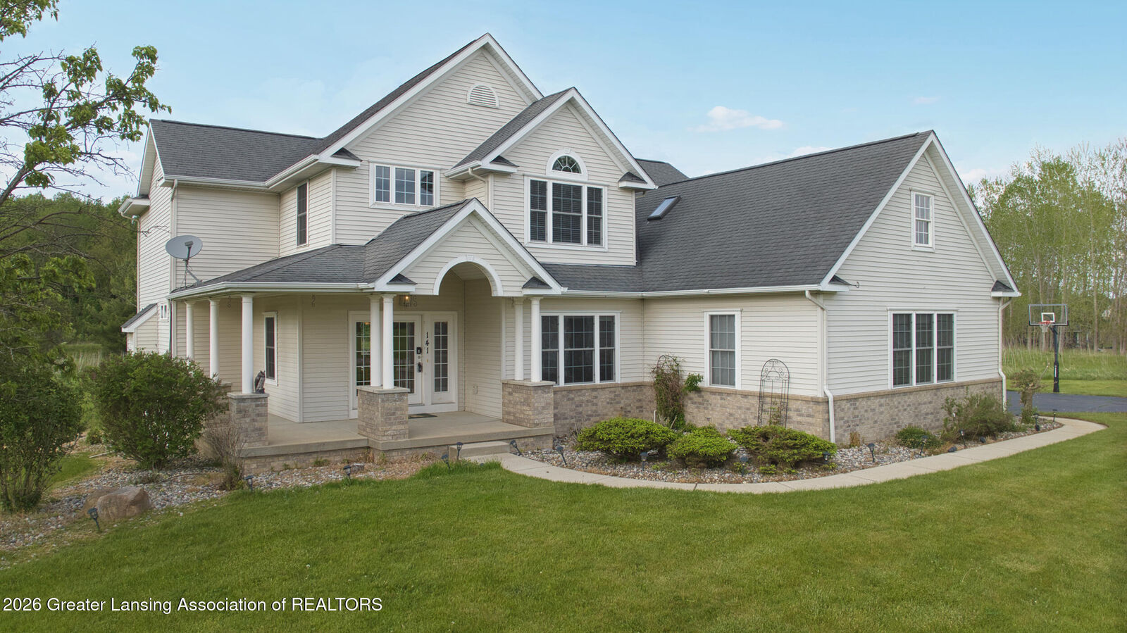 Property Photo:  141 Twin Ponds Lane  MI 48864 