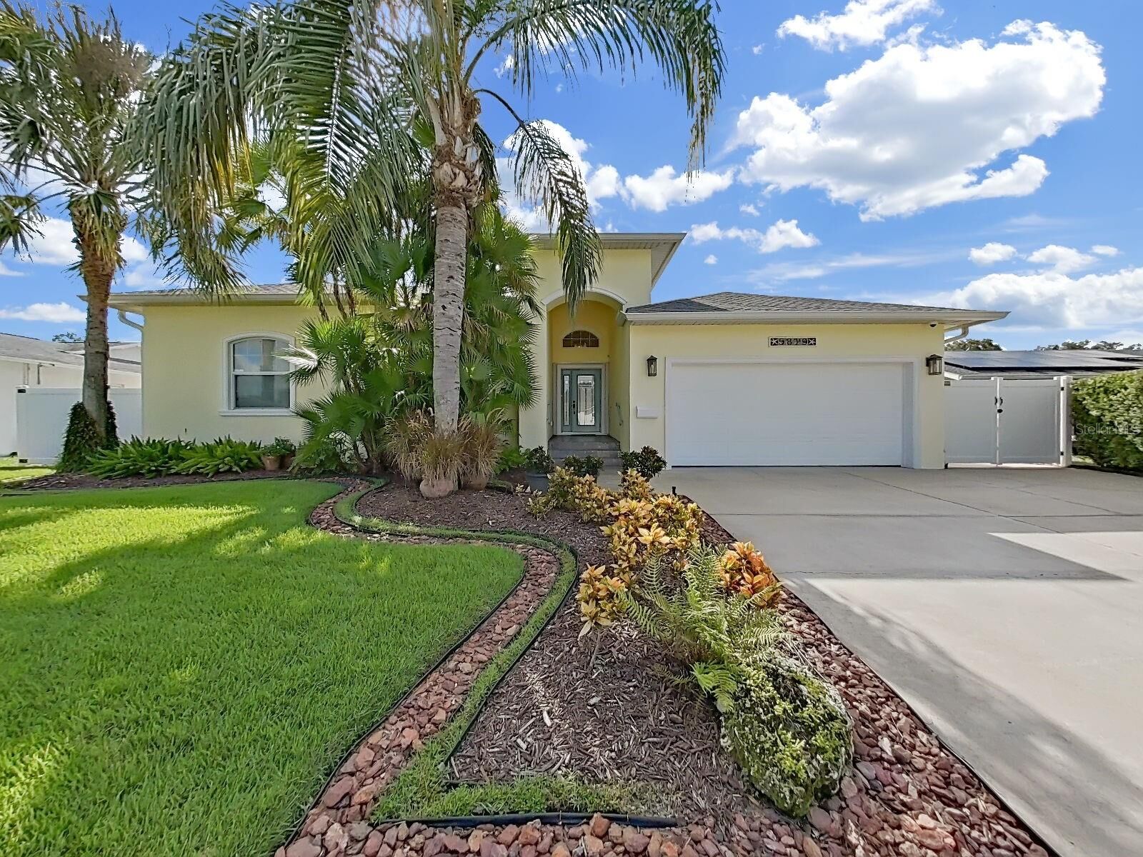 Property Photo:  5819 Imperial Key  FL 33615 