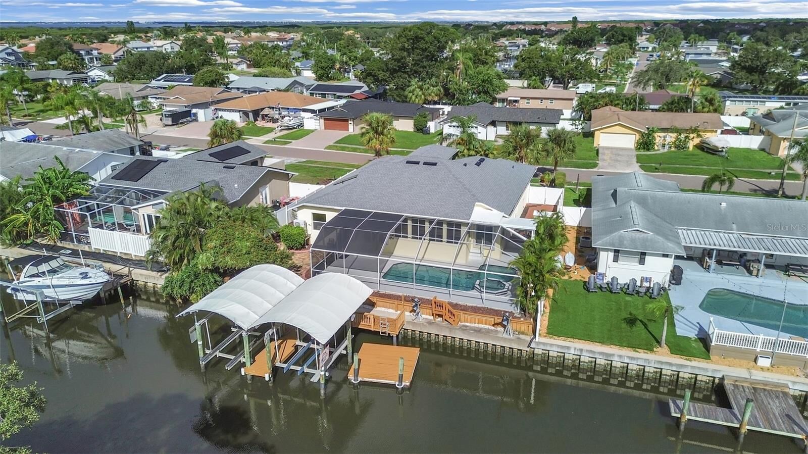 Property Photo:  5819 Imperial Key  FL 33615 