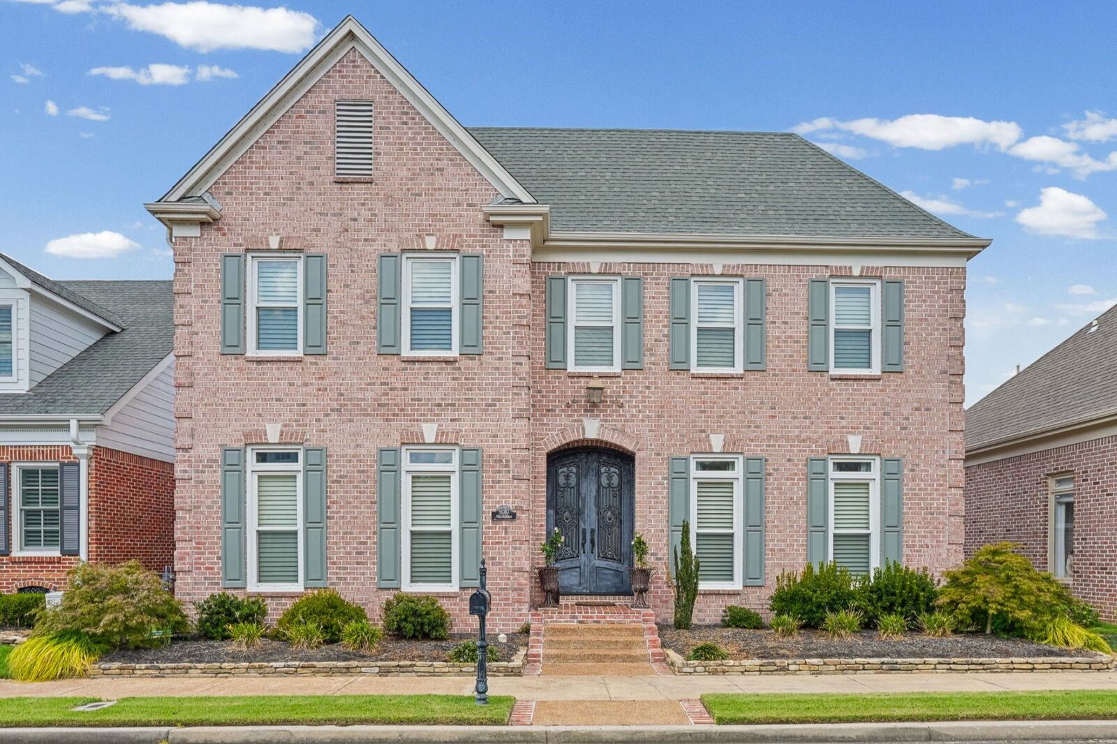 Property Photo:  8010 Willow Brook Rd  TN 38138 