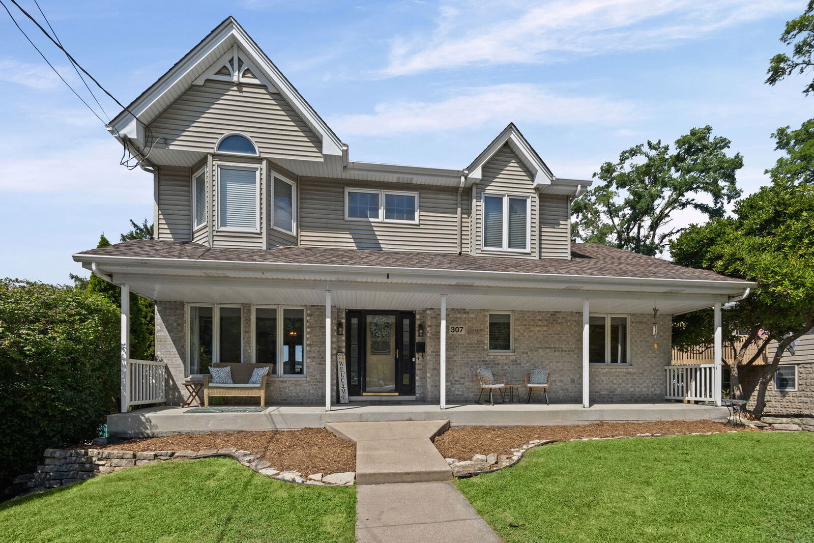 Property Photo:  307 Cass Street  IL 60439 