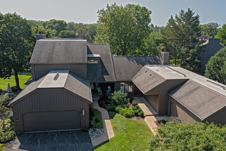 Property Photo:  463 Woodview Road  IL 60010 