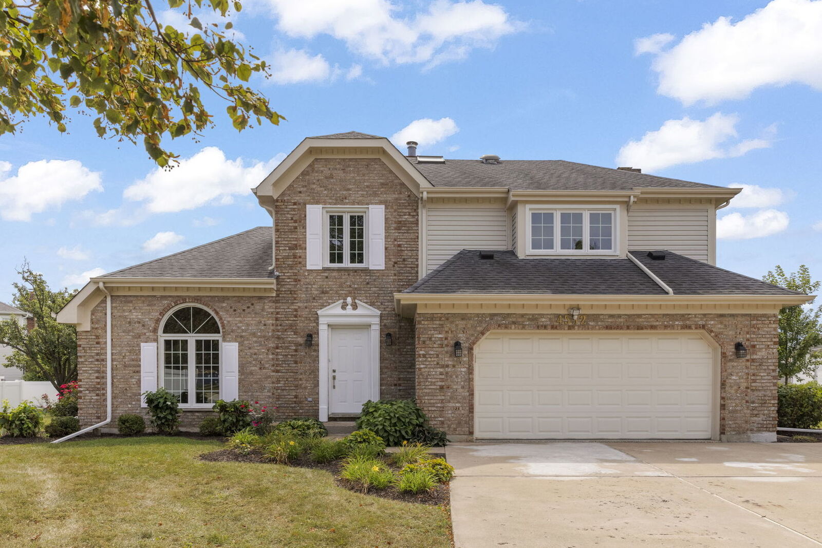 Property Photo: 4532 Arbor View Drive IL 60532