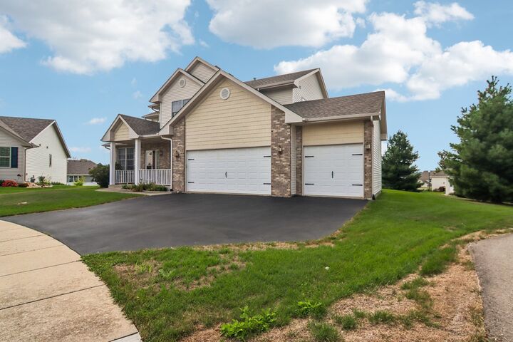 Property Photo: 4478 Tufted Deer Court IL 61008