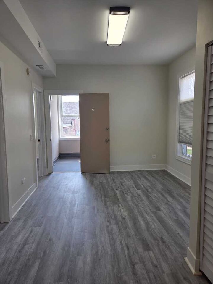 Property Photo: 6207 S Bishop Street 1 IL 60636