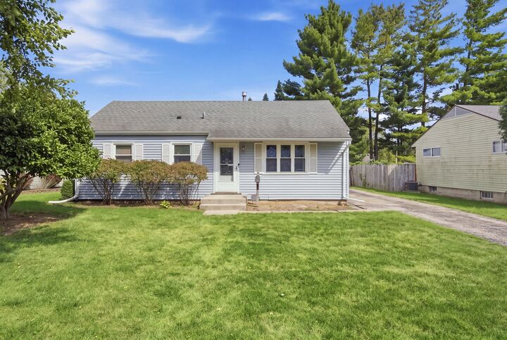 Property Photo: 105 N Western Avenue IL 60506