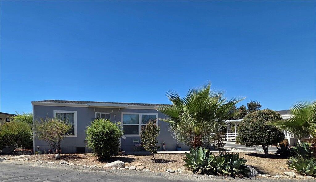 Property Photo:  1134 Villa Calimesa Lan  CA 92320 