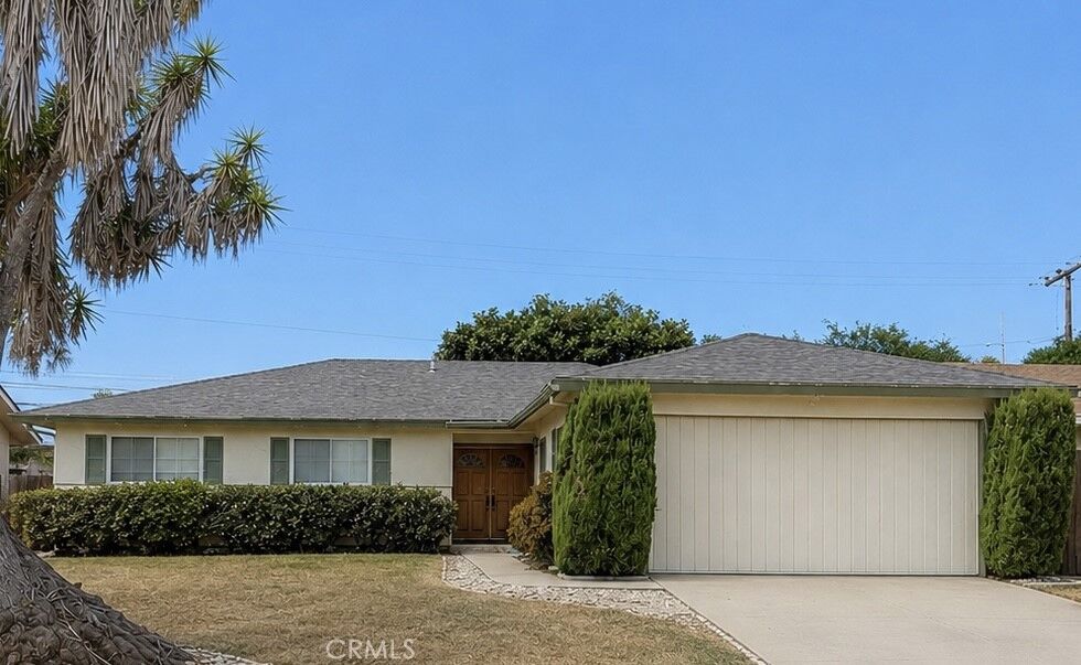 Property Photo:  707 La Roda  CA 93111 