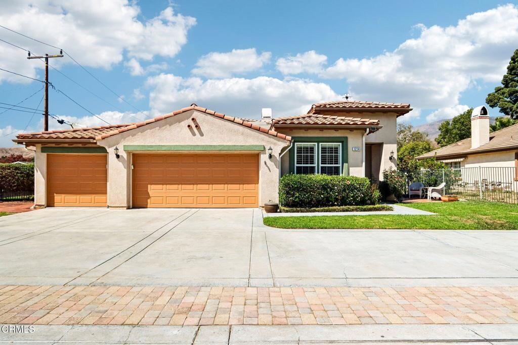 Property Photo:  1214 Grant Line Street  CA 93060 