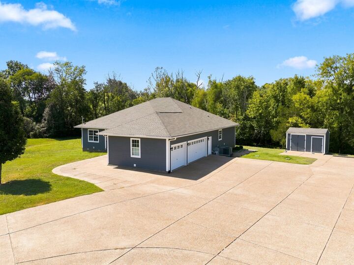 Property Photo:  149 Millwood Dr  TN 37127 