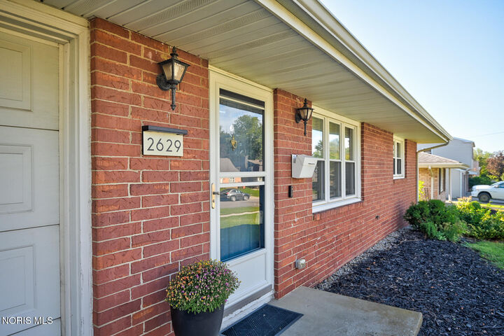Property Photo:  2629 Greenacre Drive  OH 45840 