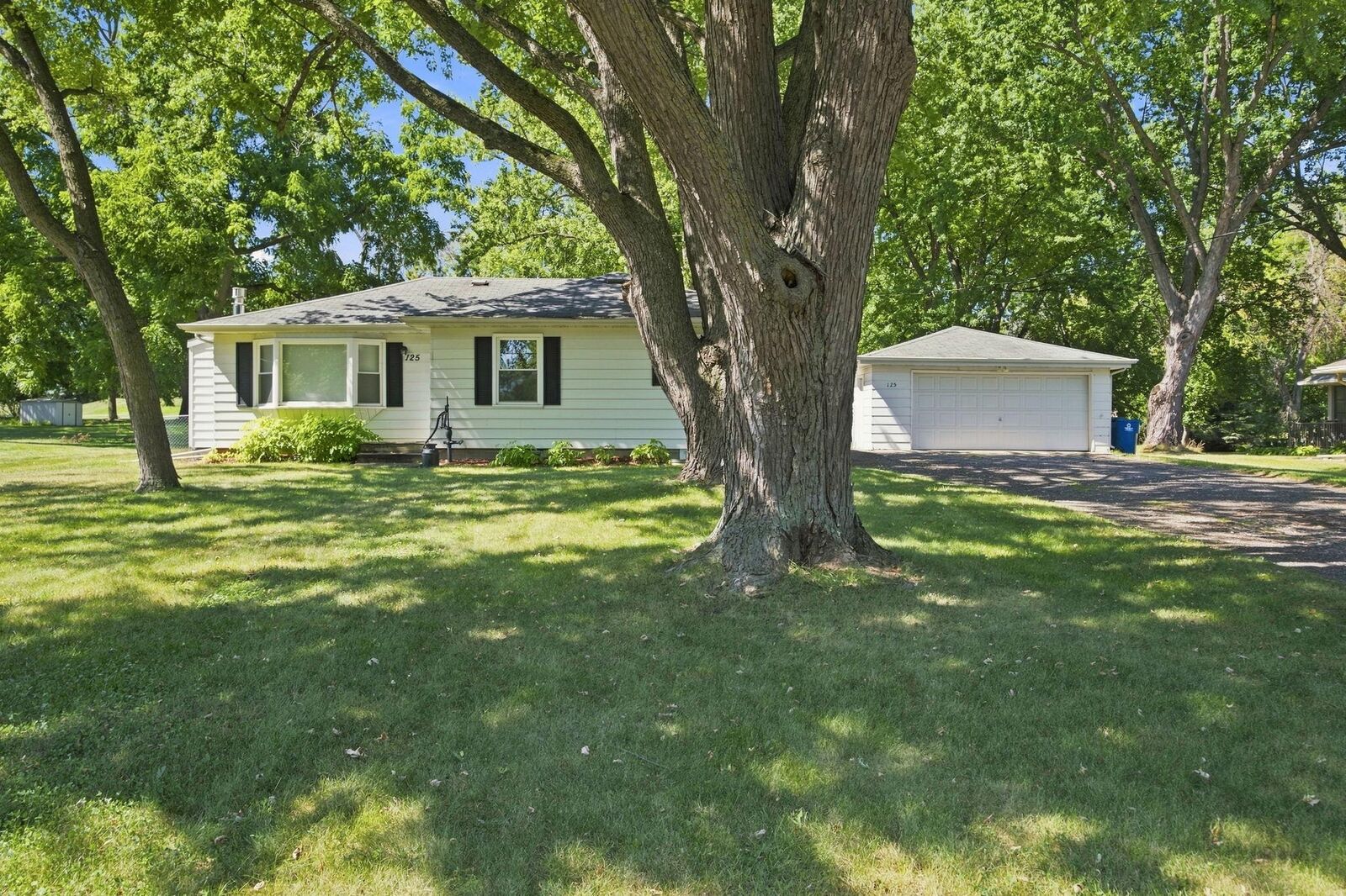 Property Photo: 125 Hackberry Hill MN 55356