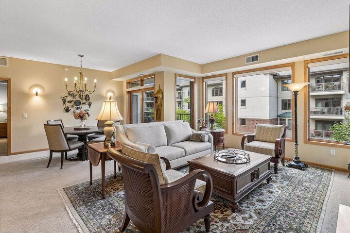 Property Photo:  5225 Grandview Square 308  MN 55436 