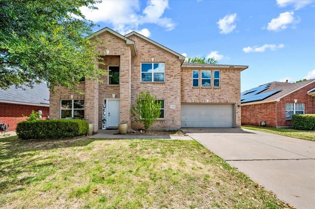Property Photo: 2423 Ranchview Drive TX 75052