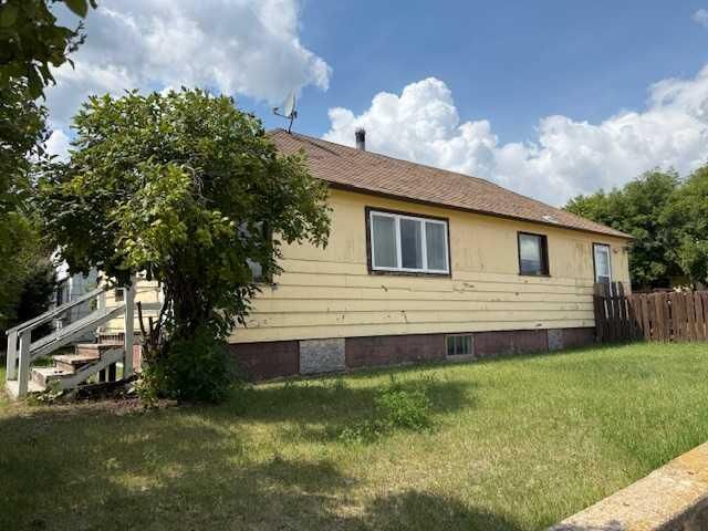 Property Photo:  5040 51 Street  AB T0B 1V0 