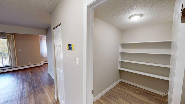 Property Photo:  10201 108 Avenue 302  AB T8V 1P4 