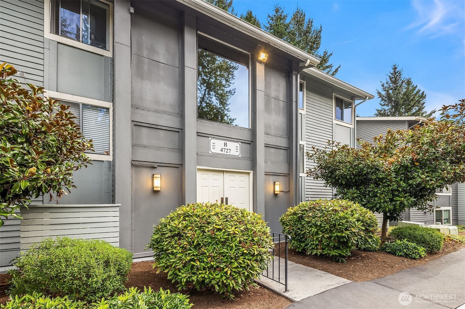 Property Photo: 4727 W Lake Sammamish Parkway SE B206 WA 98027