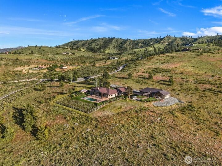Property Photo: 825 Hawks Meadow Road WA 98816