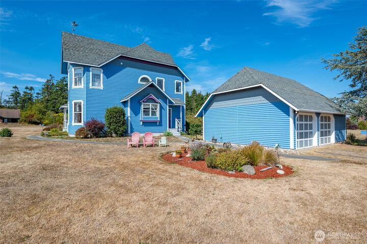 Property Photo:  1230  Windward Way  WA 98239 