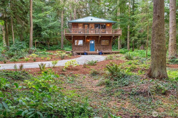 Property Photo:  1580  West Beach Road  WA 98277 