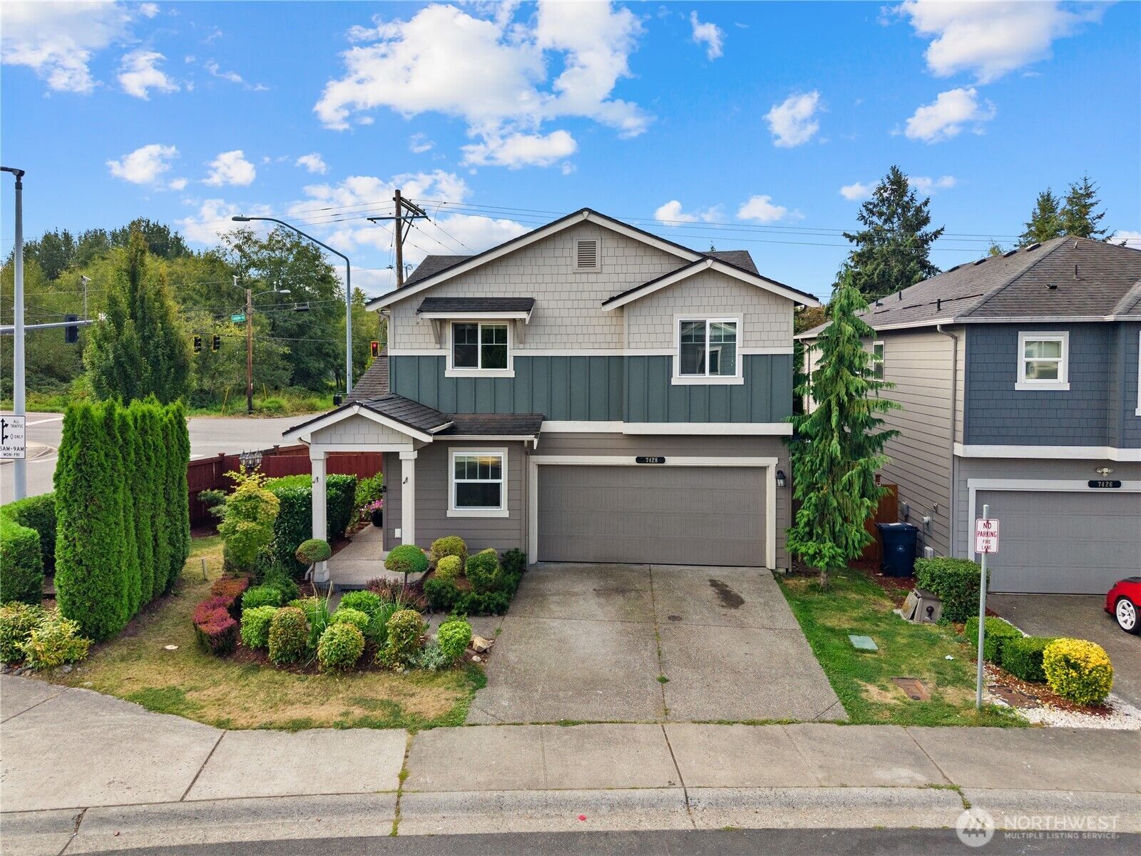 Property Photo:  7428  19th Place SE  WA 98258 