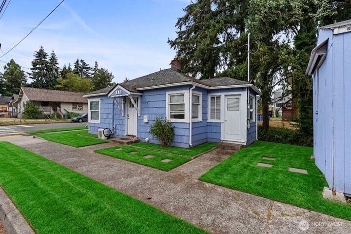 Property Photo:  419  Yew  WA 98531 