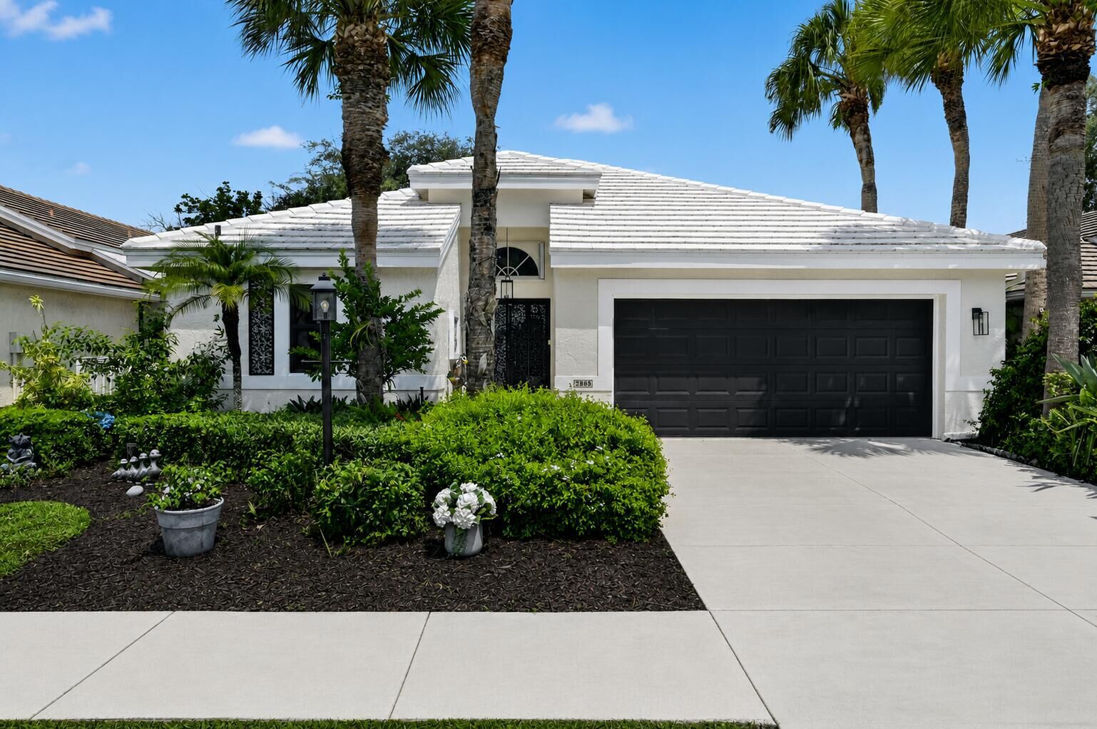 Property Photo:  2865 N Clearbrook Circle N  FL 33445 